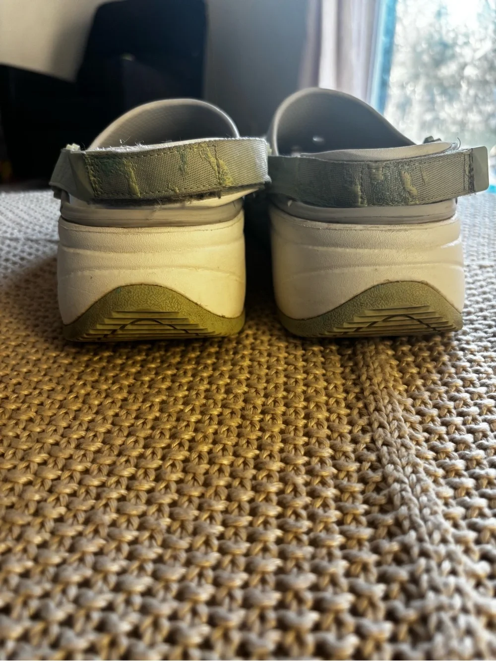 CROCS Hiker Xscape Clog size M-10 W-12
